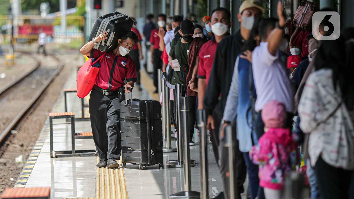 Lebaran Tak Sekadar THR! Begini 4 Cara Ajarkan Anak Makna Kebersamaan di Idulfitri