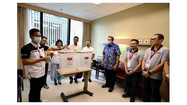 Potret Ibu Ani Yudhoyono Nyoblos Pemilu Di Atas Ranjang Rumah Sakit