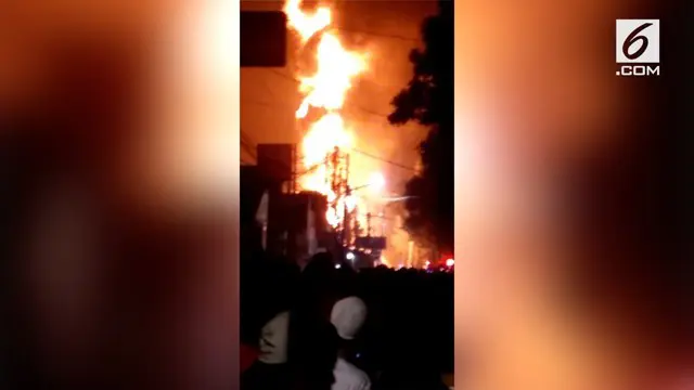 Kebakaran terjadi di SPBU dekat kampus Institut Sains dan Teknologi Nasional.