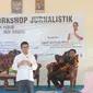 Redaktur Pelaksana Liputan6.com, Harun Mahbub Billah mengisi workshop Jurnalistik yang digelar STAI Muhammadiyah Blora, ‘2 Jam Bisa Jadi Wartawan’. (Foto: Liputan6.com/Ahmad Adirin)