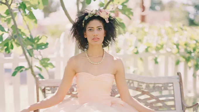 Bintang 5: Gaun Pengantin, Akad Nikah, Tempat Ibadah