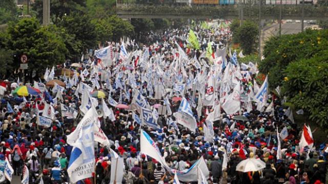 [Bintang] 7 Hal yang Gak Boleh Dilakukan Saat Ikut Demo Buruh