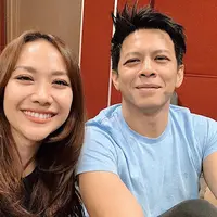 Kompak Sebagai Juri, Ini 6 Momen Keakraban BCL dengan Ariel NOAH (sumber: Instagram/arielbcl_fanbase)