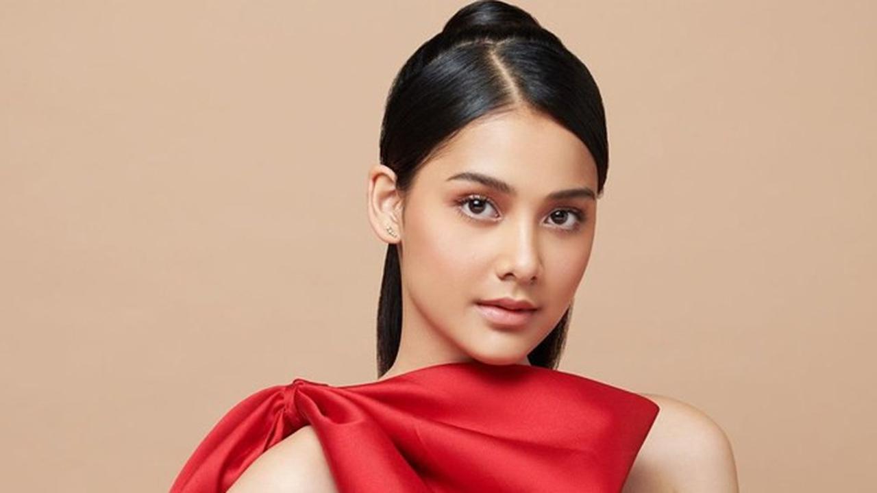 7 Potret Callista Arum, Jadi Lawan Main Junior Roberts di Roda-Roda Gila