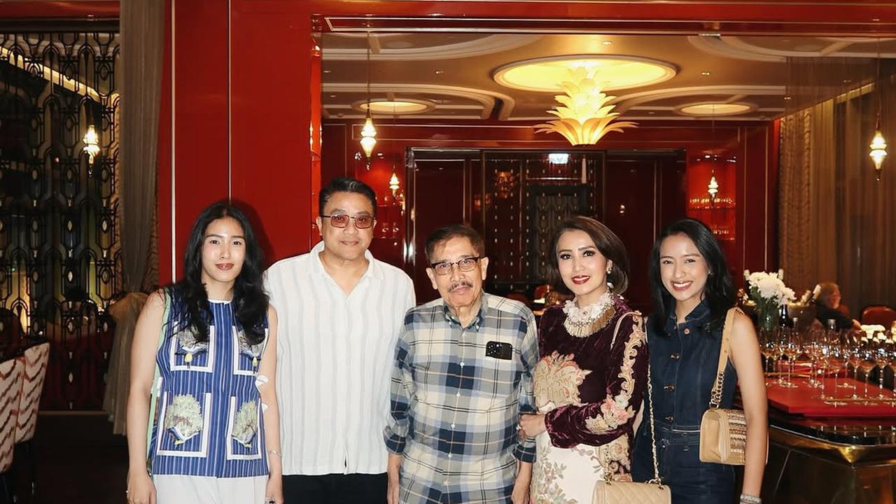 7 Potret Dede Yusuf Bareng Alifiya sang Anak yang Kini Injak Usia 25 Tahun, Kenang Kembali Masa Kecil Putrinya