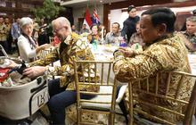 Momen PM Anthony Albanese Beri Syal Merah ke Bobby Kertanegara, Tanda Persahabatan Indonesia-Australia