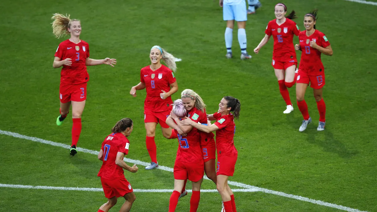 Timnas Wanita Amerika Serikat (AS) menang 13-0 atas Thailand pada babak penyisihan grup F Piala Dunia Wanita 2019 (AP Photo/Francois Mori)