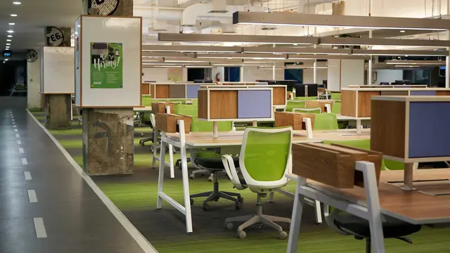 Desain Interior Kantor Gojek