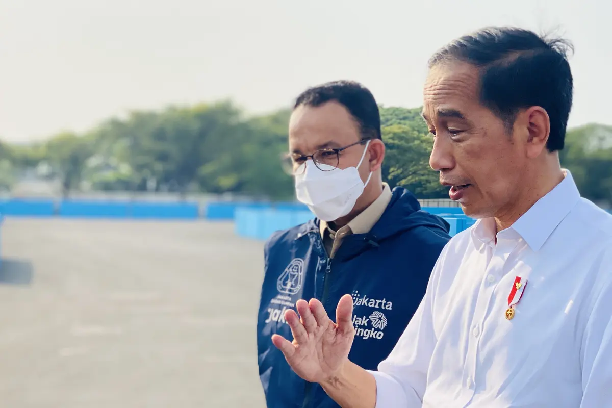 Kemesraan Presiden Jokowi dan Anies Baswedan Saat Tinjau Lintasan Sirkuit Formula E