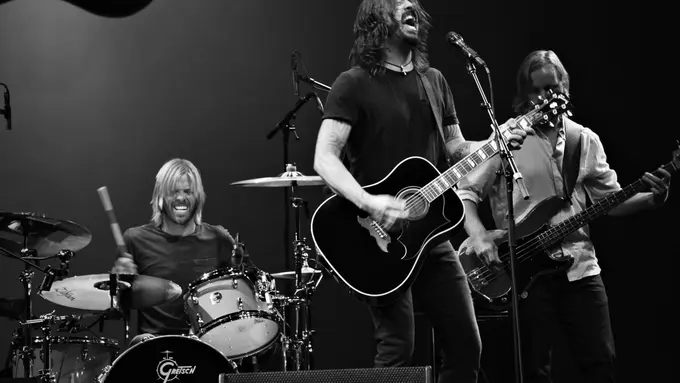 [Bintang] Foo Fighters