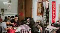 Mengintip kelezatan Yusheng, salah satu makanan khas yang selalu dihidangkan di Tahun Baru Imlek. (unsplash.com/ Galen Crout)