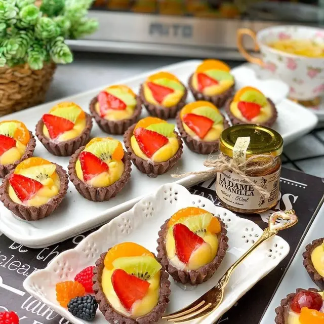 ilustrasi resep kreasi pie buah cocok untuk hidangan ulang tahun/Instagram: @vitakwee