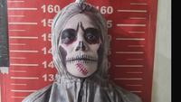 Bikin Emak-emak Pingsan, 3 Pengamen Berkostum Pocong di Koja Diamankan Polisi