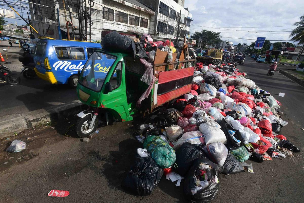 FOTO: Krisis Sampah Masih Terjadi di Tangerang Selatan