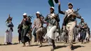 "Pertempurannya akan meluas, melampaui imajinasi dan ekspektasi Amerika dan Inggris," tutur pejabat Houthi, Ali al-Qahoum, seperti dilansir kantor berita Associated Press. (AP Photo)