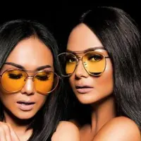 Krisdayanti dan Yuni Shara Tanpa Makeup (Sumber: Instagram/krisdayantilemos/yunishara36)