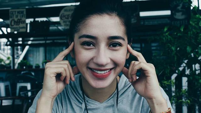 6 Potret Farali Khan, Saudara Perempuan Miller Khan dan Aliff Alli yang Jarang Tersorot