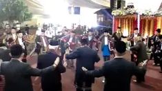 Pesta adat Kahiyang-Bobby masih berlangsung. Sejak pagi beberapa kegiatan khas adat telah dilakukan.