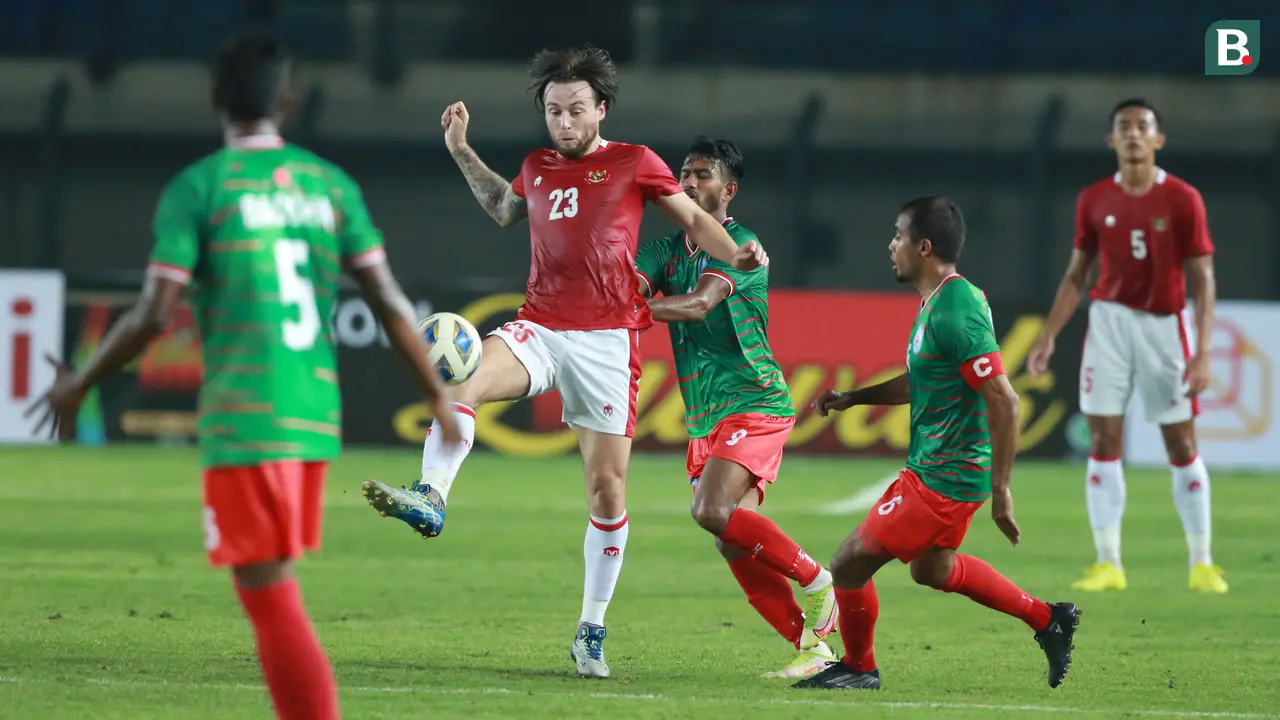 Foto: 3 Penampil Terbaik Timnas Indonesia saat Ditahan Imbang Bangladesh dengan Skor Kacamata