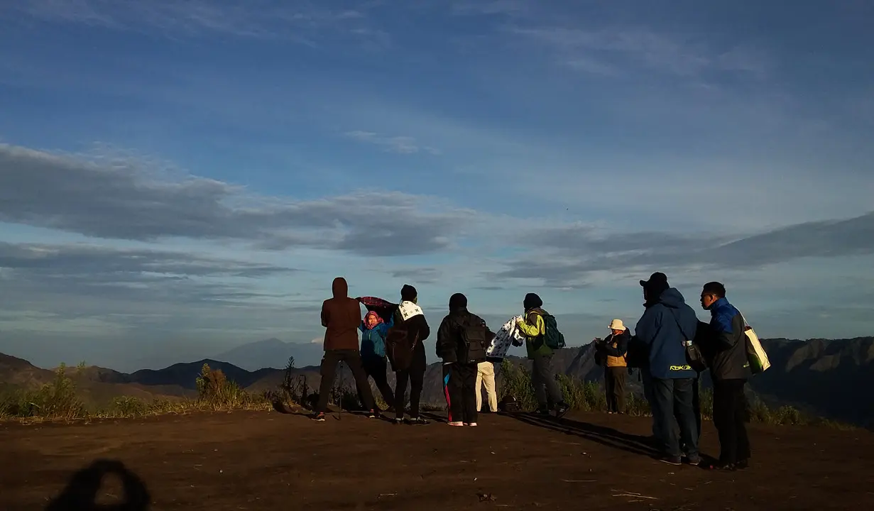 Bukit 29 atau puncak B29 di Kabupaten Lumajang, Jawa Timur, adalah destinasi wisata baru di kawasan Taman Nasional Bromo Tengger Semeru. (Liputan6.com/Anri Syaiful)