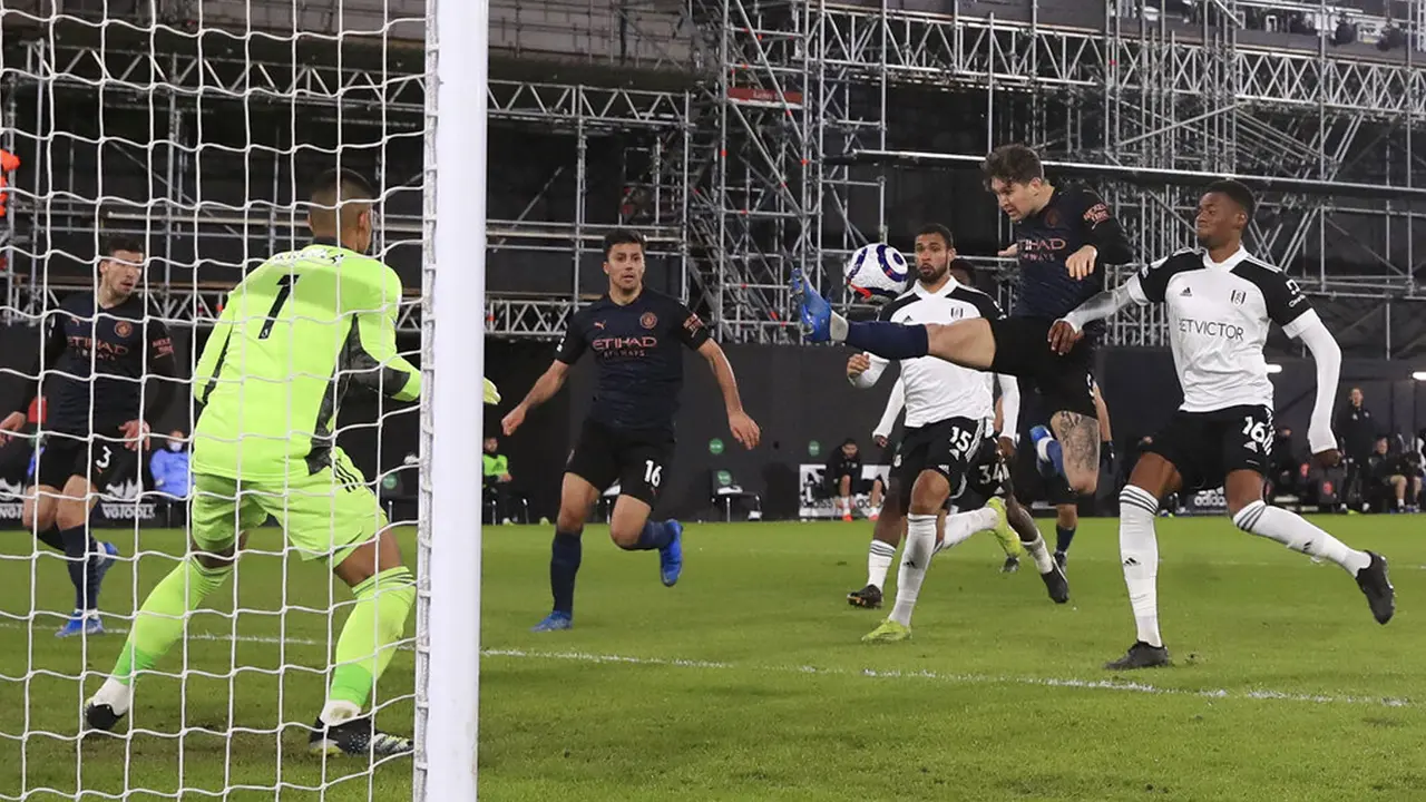 FOTO: Manchester City Bantai Fulham 3-0
