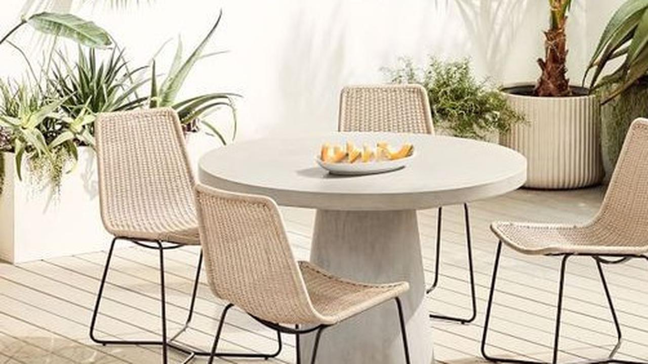 Inspirasi Desain Ruang Makan Luar Rumah yang Nyaman & Estetik