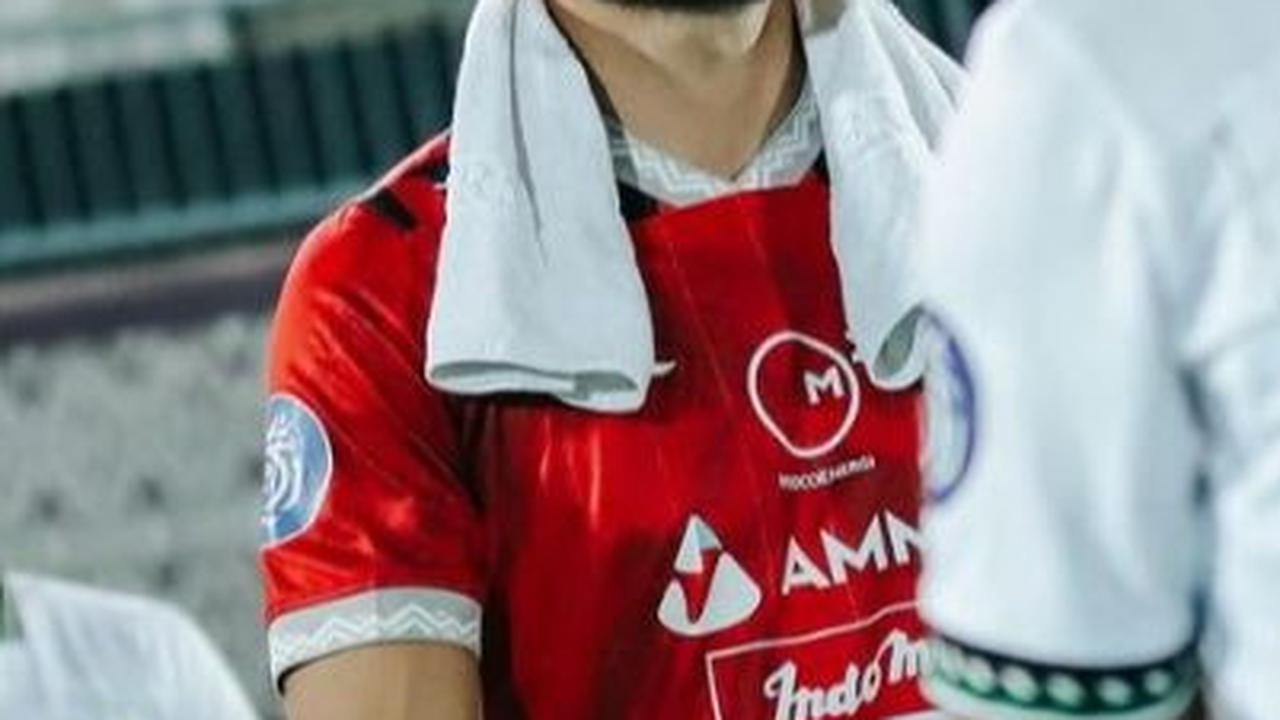 Walau kondisinya tidak ideal, ia tetap tekun berlatih demi menggapai cita-citanya untuk menjadi pemain sepak bola profesional.