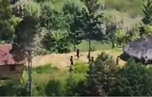 VIDEO: KKB Papua Berulah Lagi Bakar Dua Rumah Bupati Dituding Jadi Pos Militer, Jelas Terekam Drone!