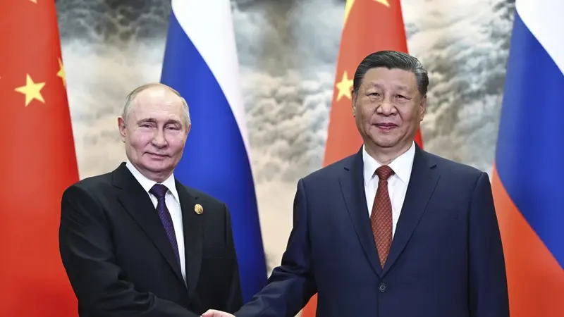 Presiden Rusia Vladimir Putin dan Presiden China Xi Jinping.