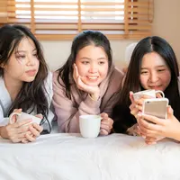 5 Kombinasi Zodiak yang Cocok Jadi Sahabat meski Beda Karakter./Copyright depositphotos.com/benedixs