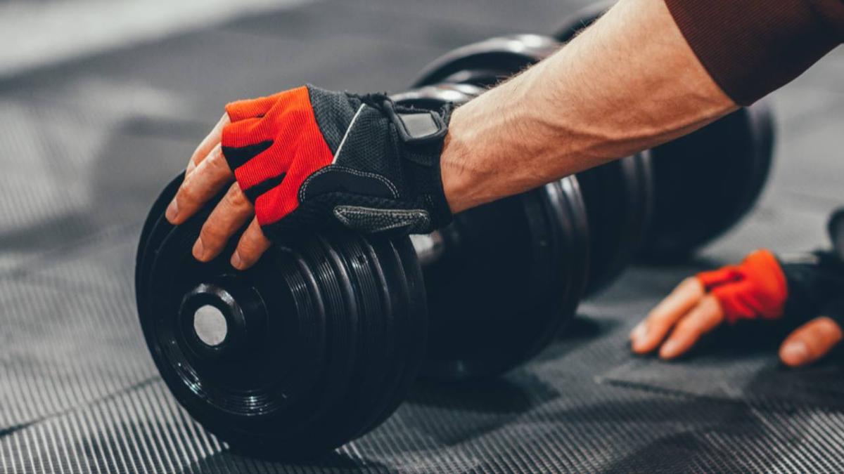 Sarung Tangan Gym Terbaik untuk Latihan Otot Ramadan 2024