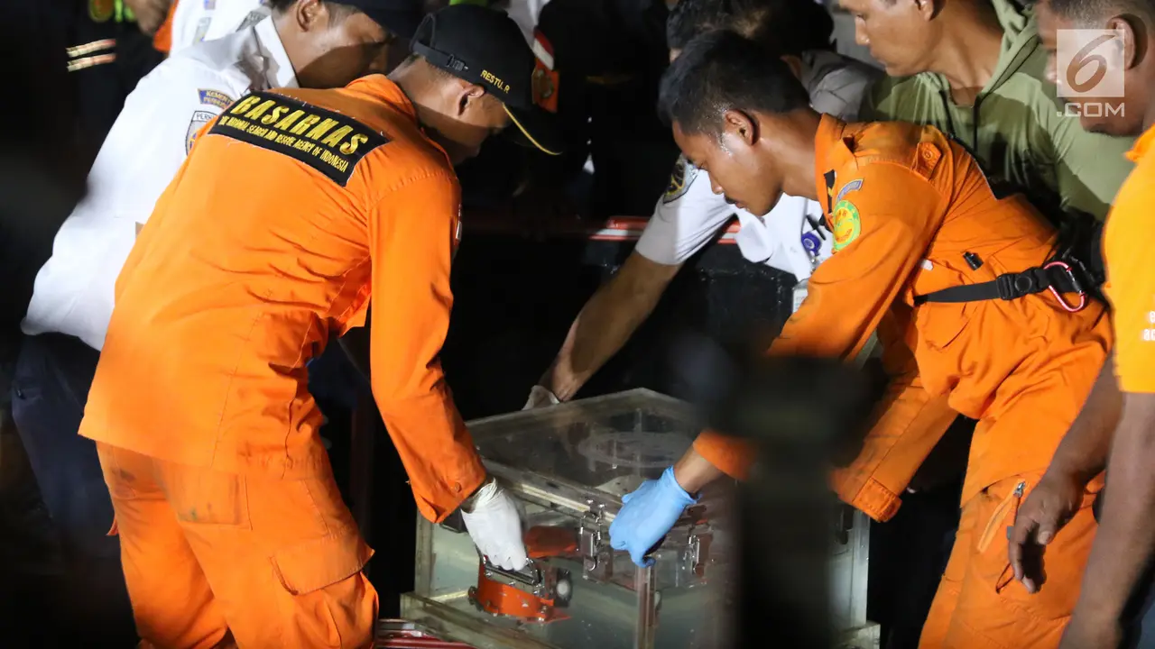 Menhub dan Kepala KNKT Konpers Temuan Black Box Lion Air