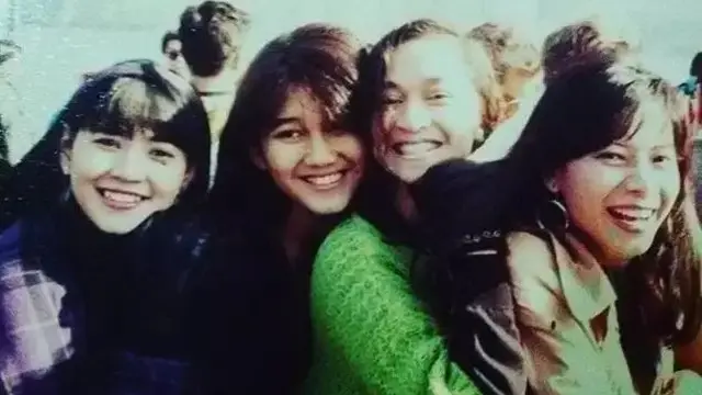 Nike Ardilla bersama rekan artis (Instagram/@NikeArdillaOfficial)