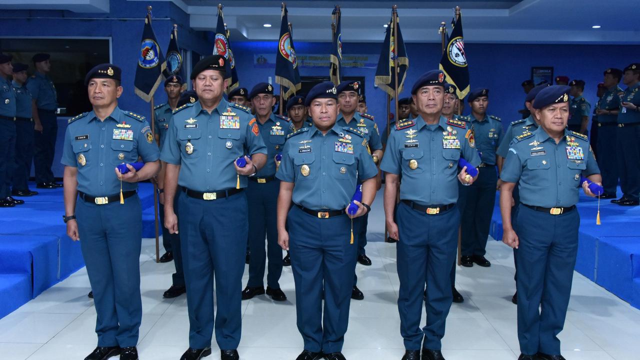 11 Perwira Tinggi TNI AL Terima Brevet Kehormatan Principal Warfare Officer