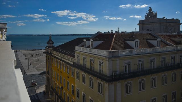 20161002-Ronaldo Resmikan Hotel Mewahnya di Lisbon-Portugal