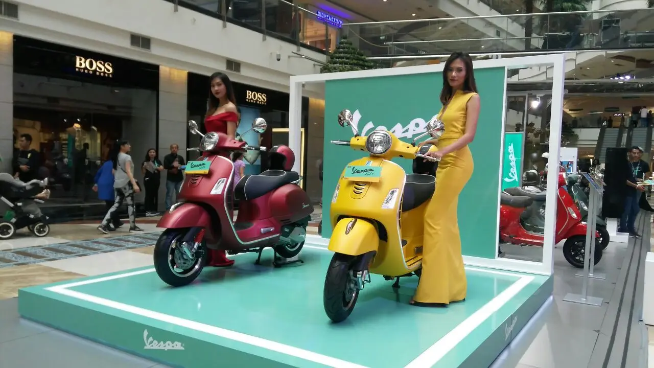 Vespa GTS i-get 150 dan Vespa GTS Super 300