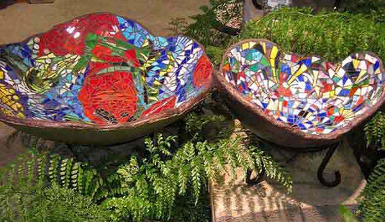 Mozaik  Unik Dari Keramik Bekas Yang Bisa Mempercantik 