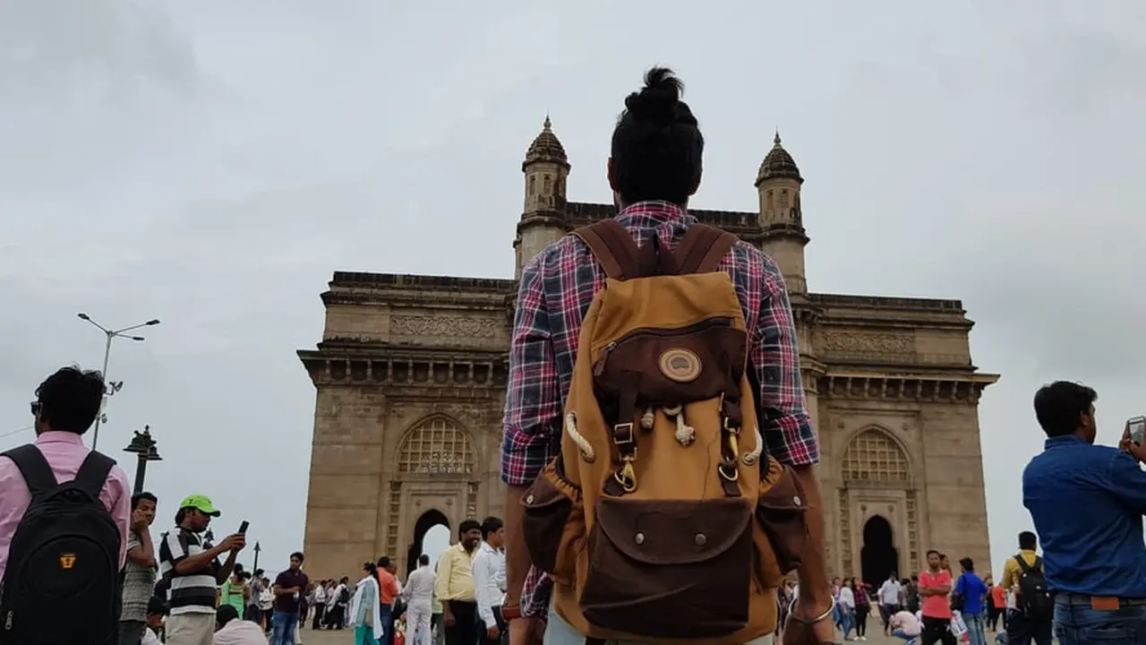 Ilustrasi turis di India