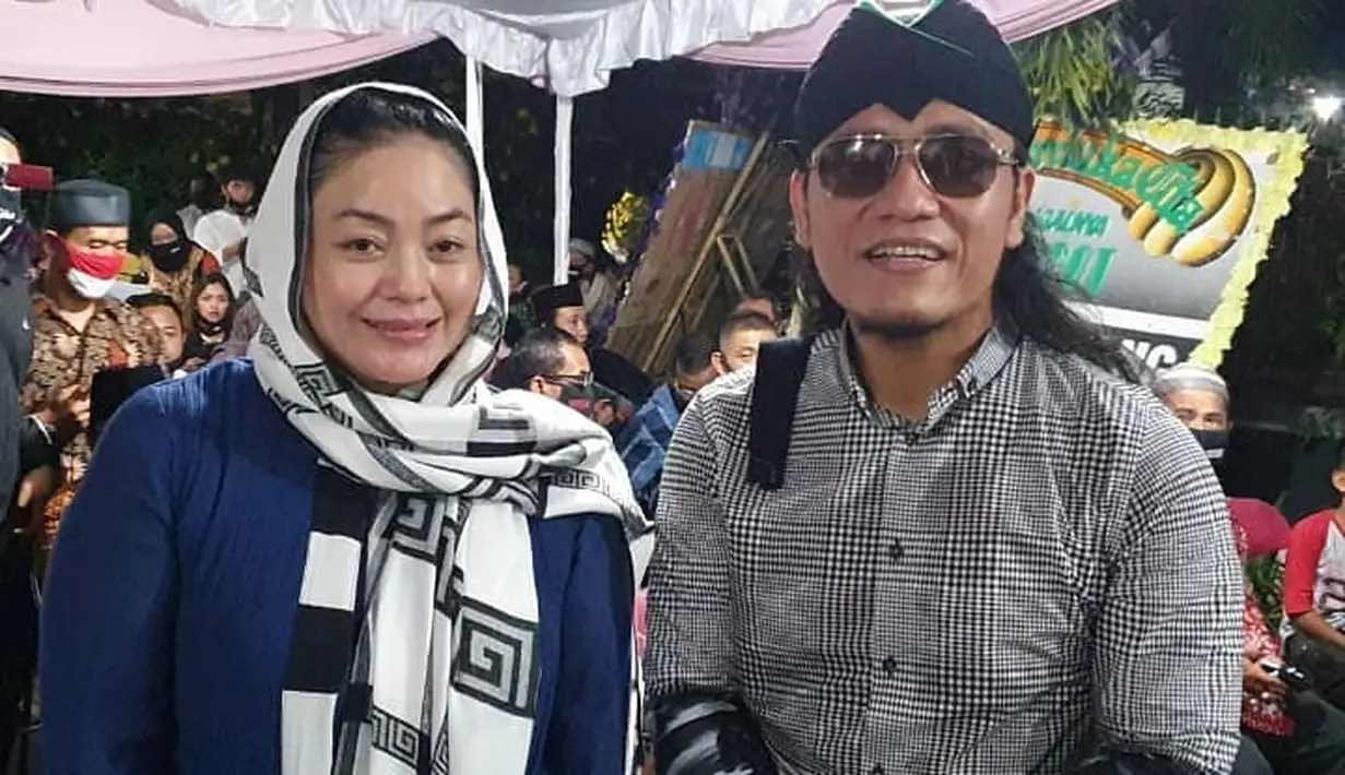 Istri Didi Kempot Yan Vellia (Instagram/yanvellia_dkmanagement)