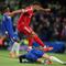 Mohamed Salah menginjak Marc Cucurella dalam sebuah duel dalam laga Liga Inggris antara Chelsea dan Liverpool di Stamford Bridge, London, 4 Oktober 2025. (AP Photo/Ian Walton)