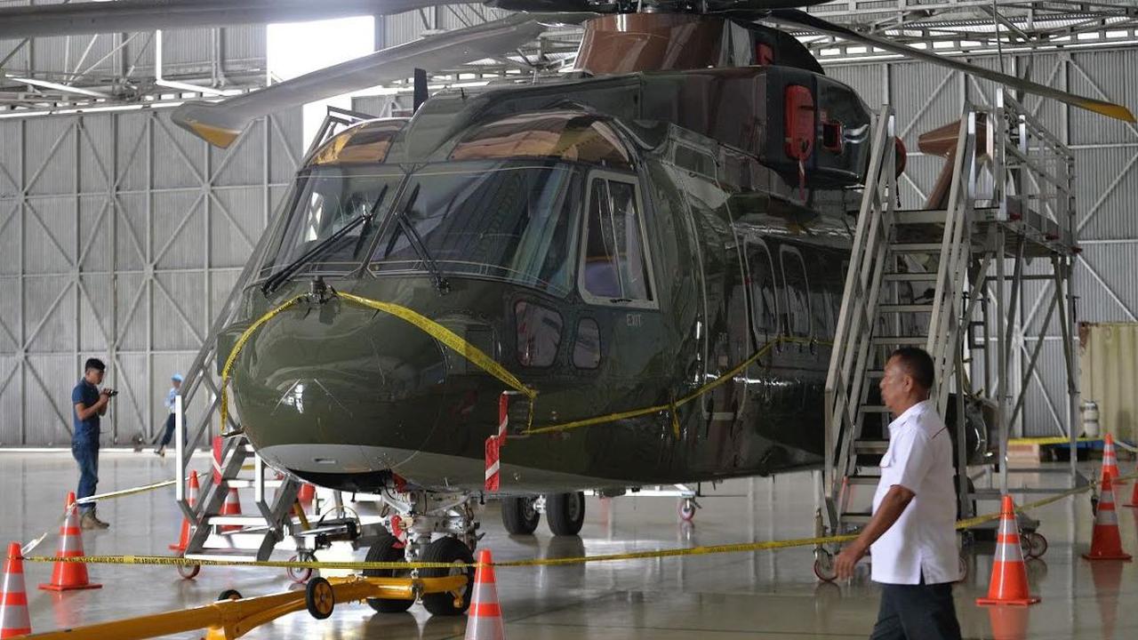 Lantas bagaimana perjalanan kasus korupsi Helikopter AW-101 yang menyeret Irfan Kurnia Saleh alias Jhon Irfan Kenway selaku Direktur PT Diratama Jaya Mandiri, perusahaan swasta yang mengatur pengadaan helikopter tersebut.