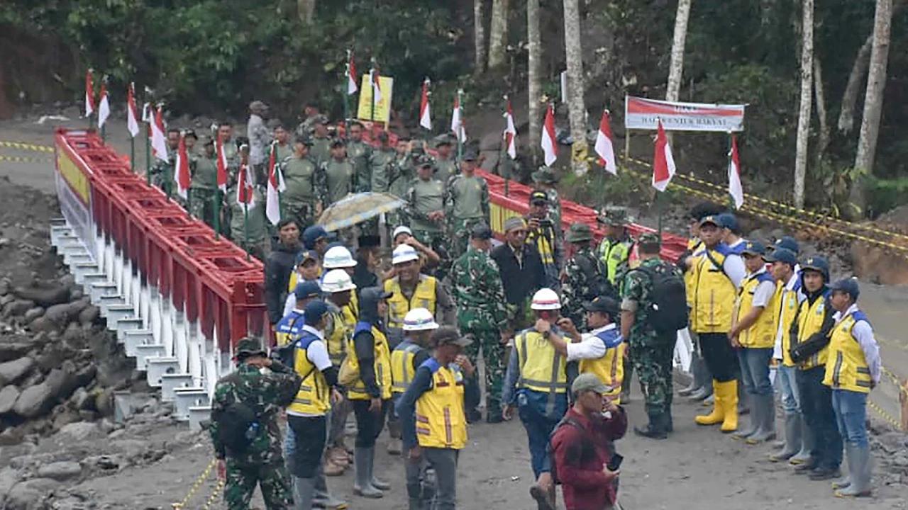 FOTO: Kasad Resmikan Jembatan Bailey ke 17 di Bener Meriah Aceh