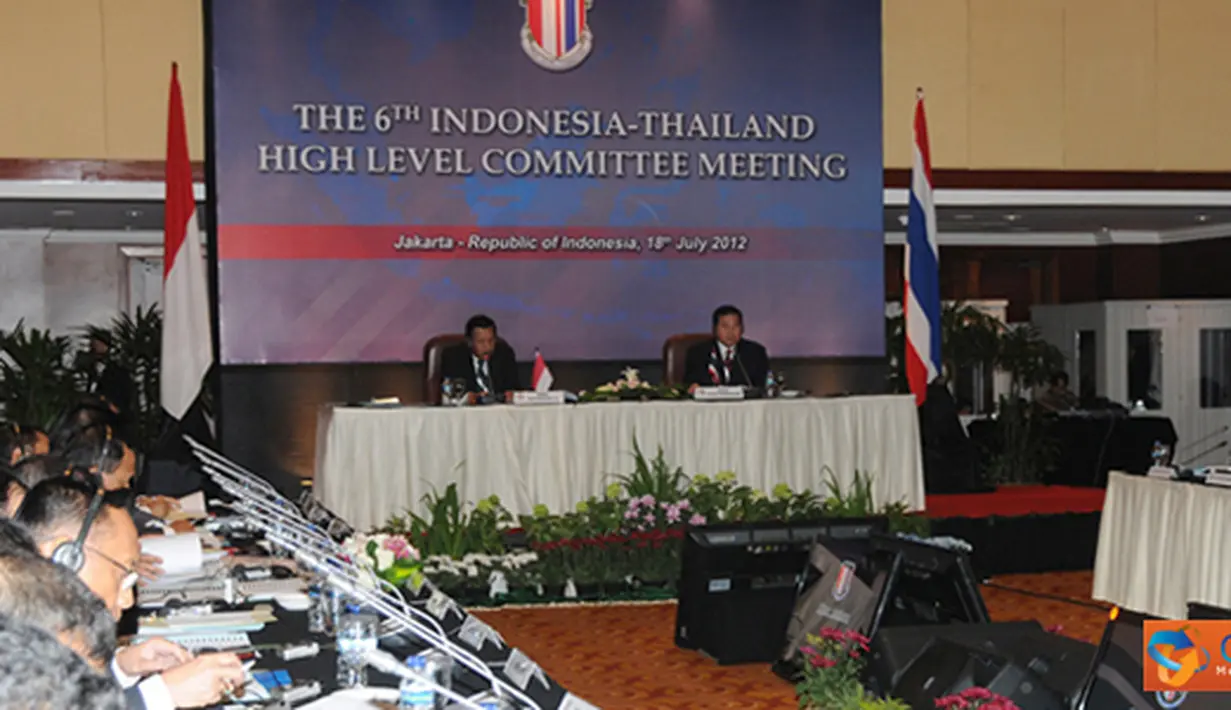 Citizen6, Jakarta: Sidang kali ini, Delegasi Indonesia dipimpin oleh Panglima TNI Laksamana TNI Agus Suhartonom, sedangkan Thailand dipimpin oleh Panglima Angkatan Bersenjata Kerajaan Thailand, Jenderal Tanasak Patimapragorn. (Pengirim: Badarudin Bakri).