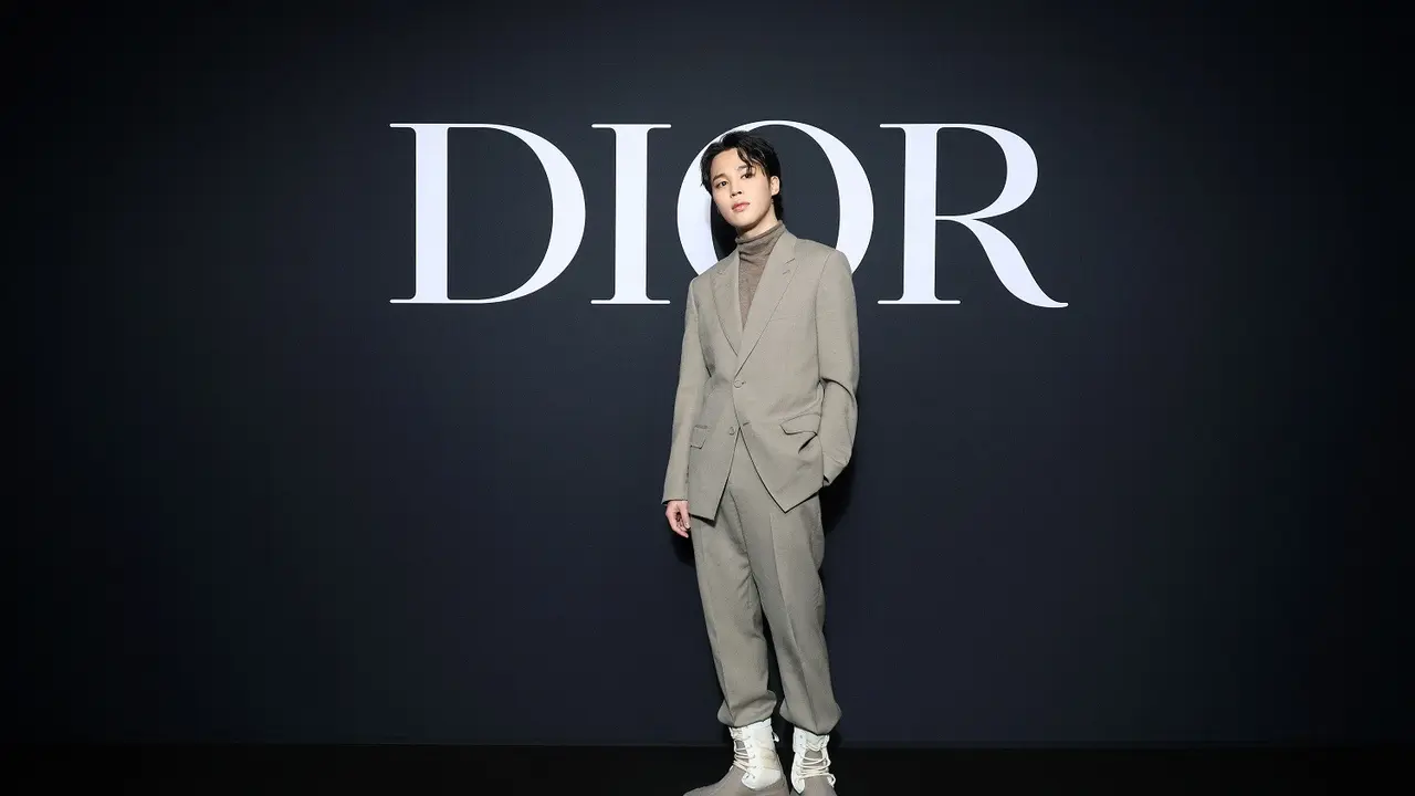 Gaya Stylish 6 Seleb Asia Hadiri Men’s FW23 Show di Milan dan Paris, Jimin BTS-Jackson Wang