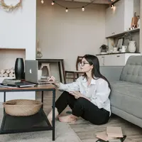 ilustrasi Perbedaan Pengertian Streaming dengan Live Streaming, dan Aplikasi Streaming yg Legal/pexels