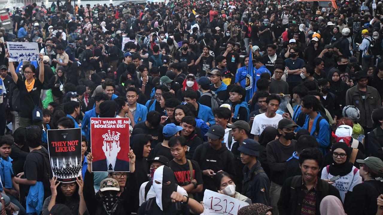 Masyarakat sipil gelar Aksi Indonesia Gelap