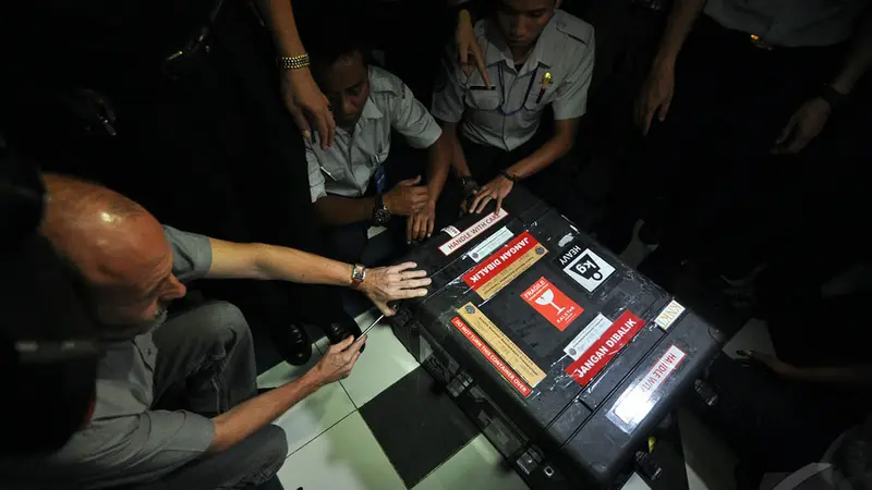 Ini Black Box AirAsia QZ8501 yang Sudah Tiba di Jakarta