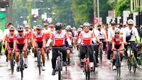 Kapolri Jenderal Listyo Sigit Prabowo memimpin kegiatan parade kemenangan bersama kontingen sepeda Indonesia di SEA Games 2022 di kawasan stadion Gelora Bung Karno (GBK), Senayan, Jakarta, Minggu (29/5/2022). (Ist)
