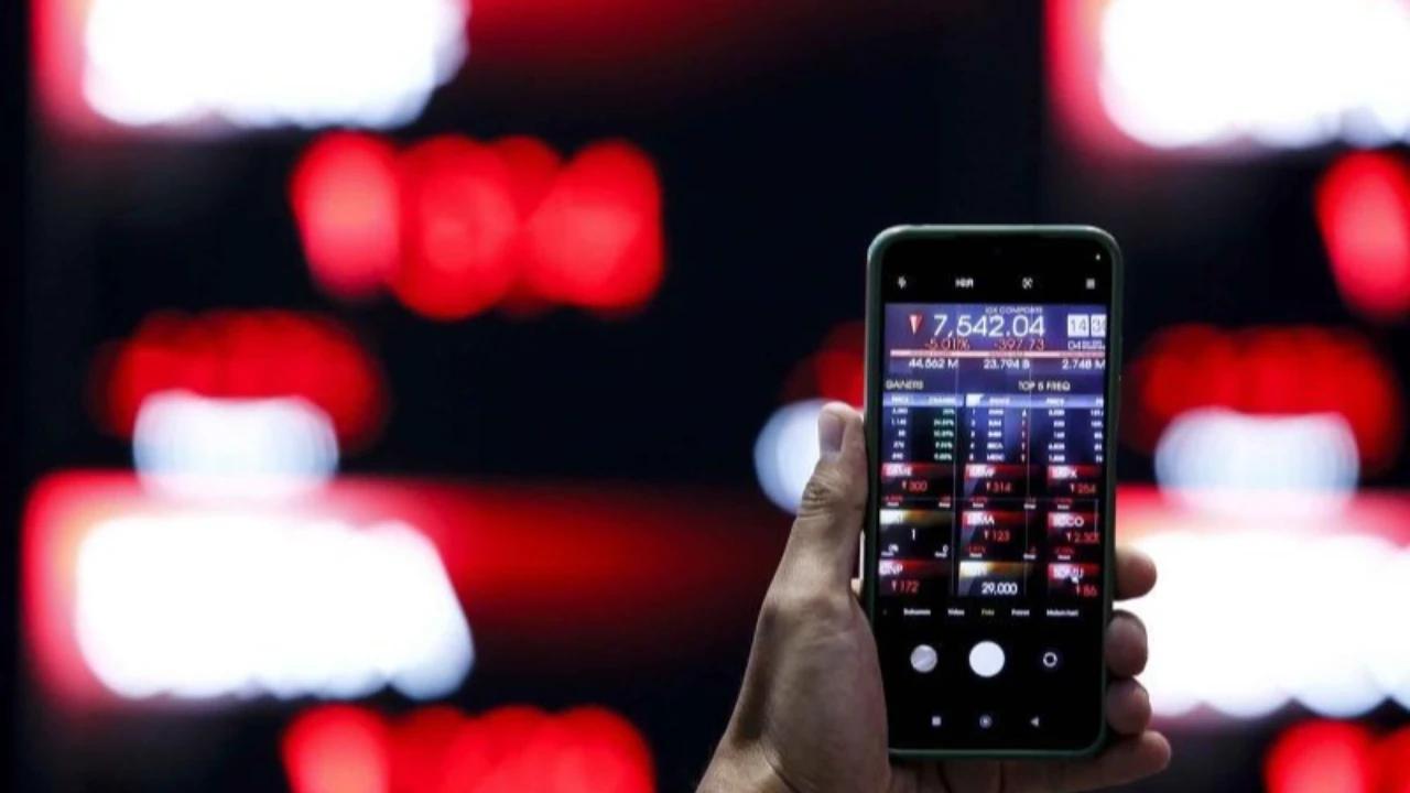 Jelang Libur Lebaran, Analis Sarankan Investor Lebih Selektif Pilih Saham