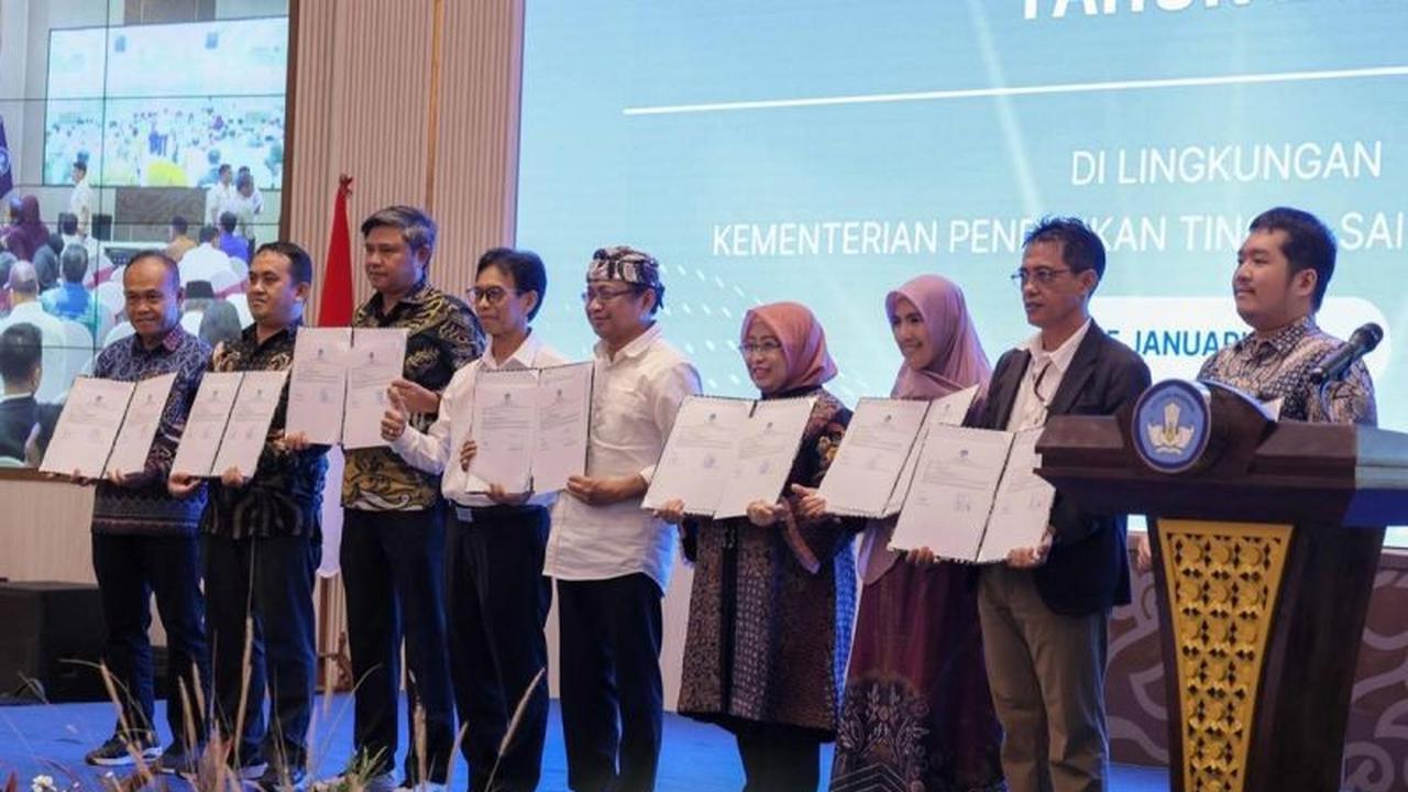 Kemdiktisaintek Teken Kontrak Kinerja Perguruan Tinggi, Wujudkan Indonesia Emas 2045